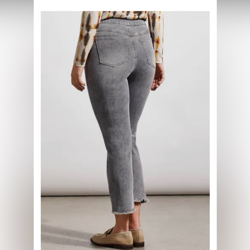 Tribal jeans Aubrey mid rise straight crop maybe worn once or twice